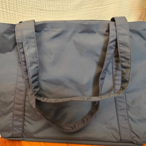 REI tote bag and travel pouches - Picture 7 of 7